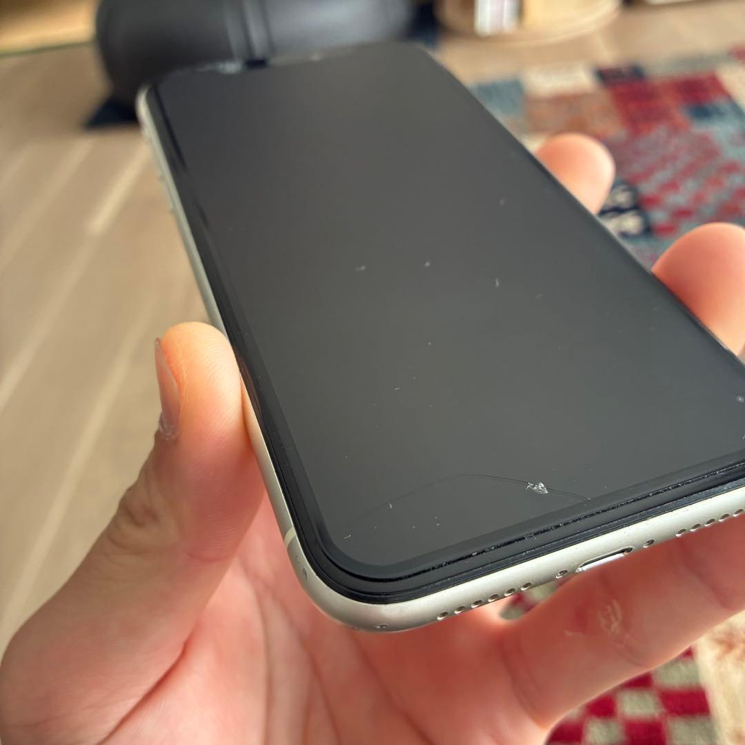 ◾️iPhone11 64GB ホワイト　状態悪め