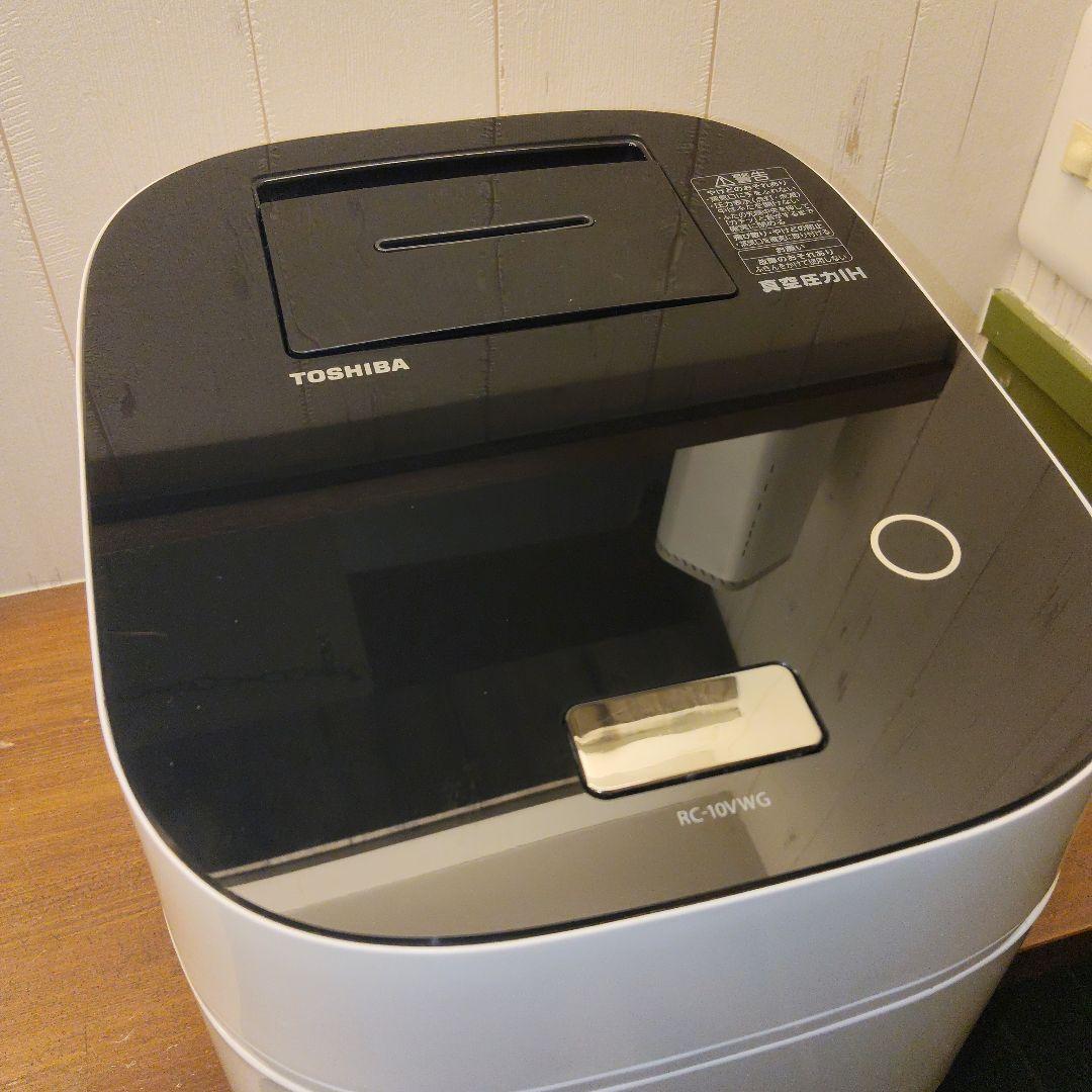【美品】TOSHIBA 炊飯器 RC-10VWG