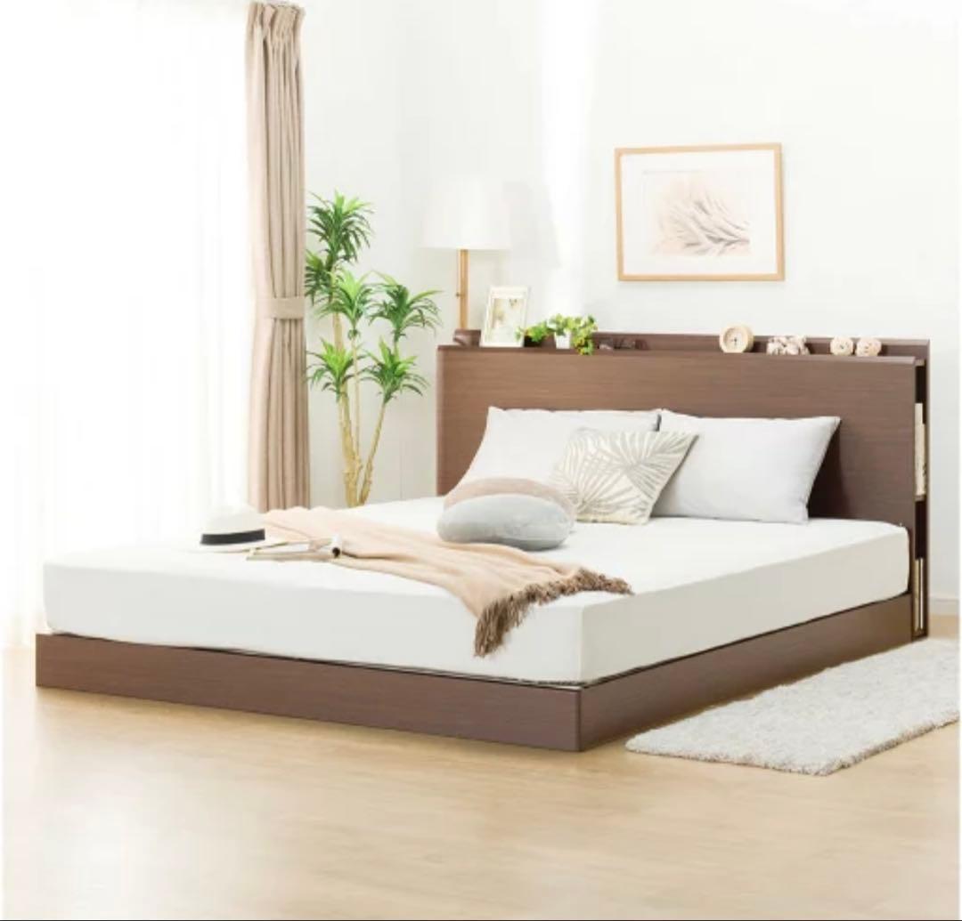 クイーンサイズベッドフレーム　(ヘッドボードのみ)