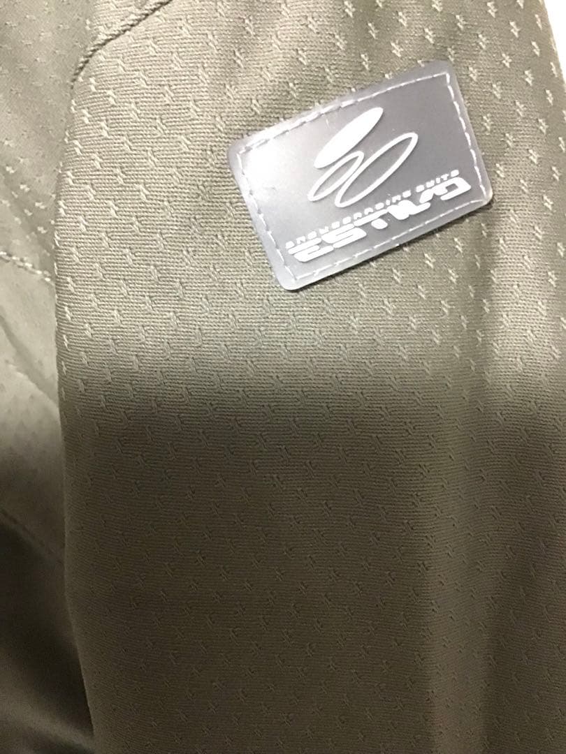 ESTIVO（エスティボ）レディース スノーボードウェア 上下セット Sサイズ