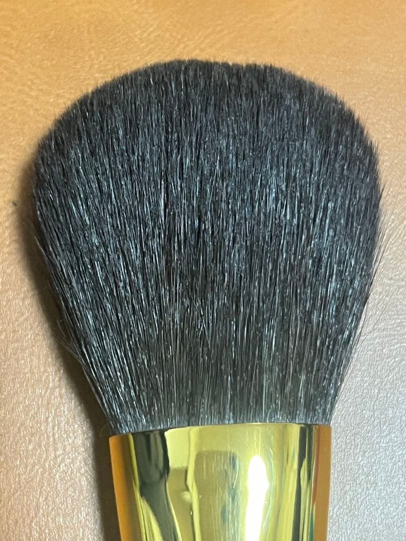 【最高級】ウエダ美粧堂　GRAND フィニッシングパウダーブラシ(丸平) 灰リス