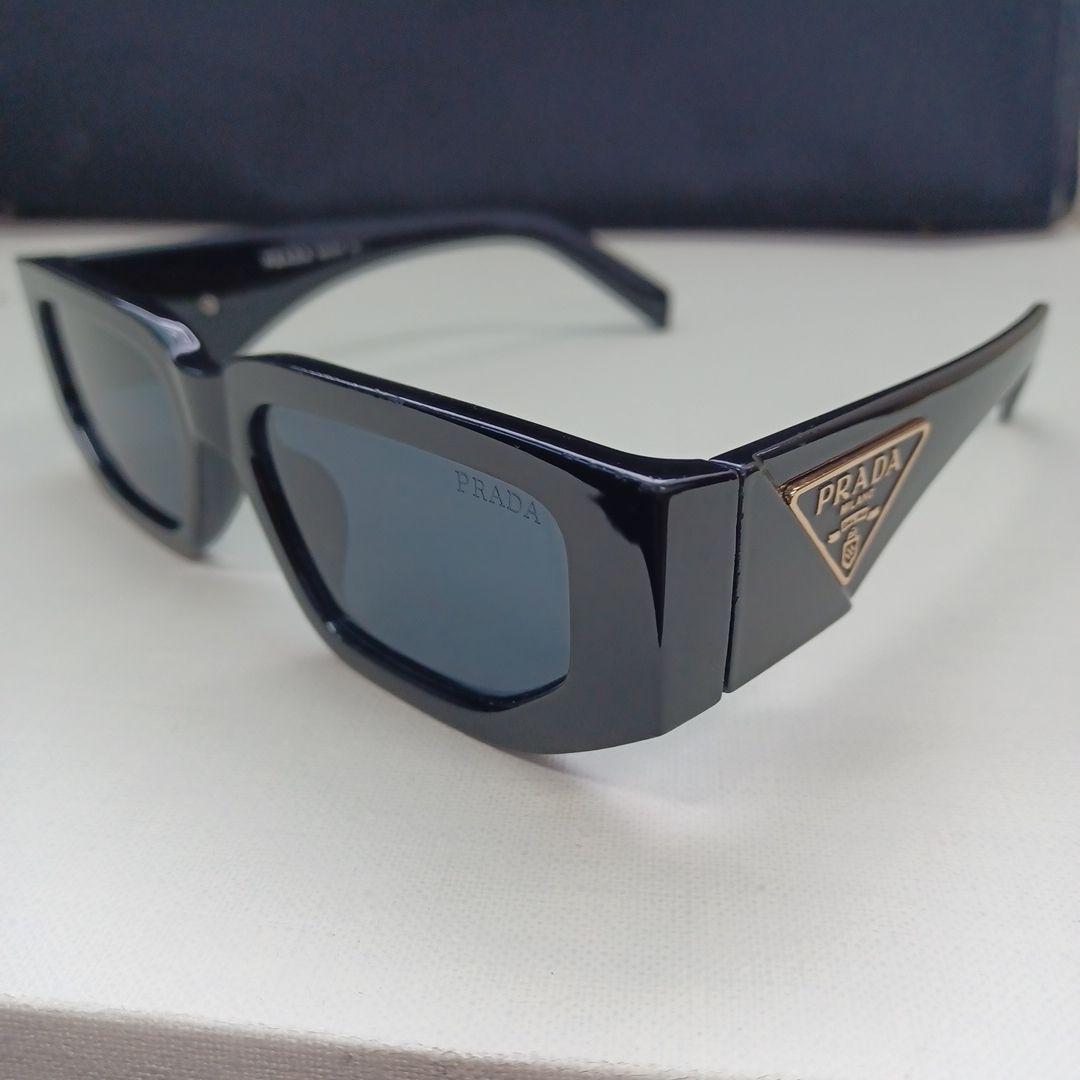 【ブラック】PRADA プラダ　サングラス