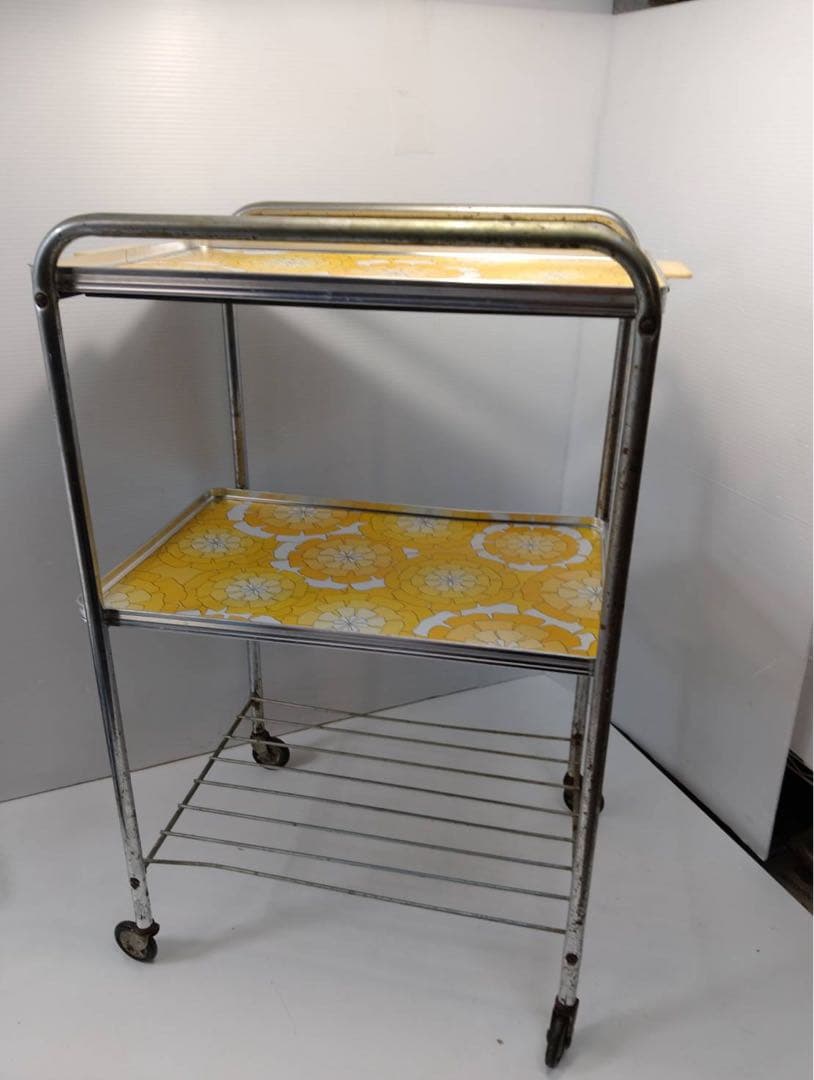 ​G1924 昭和レトロ 3段 キッチンワゴン / 花柄 70年代 キャスター付