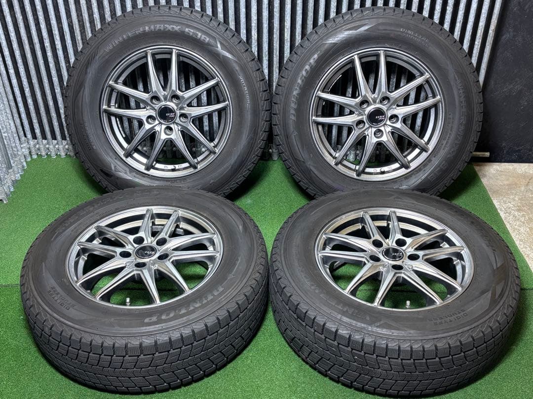バリ溝‼️ダンロップSJ8 215/70R16スタットレスタイヤホイール4本