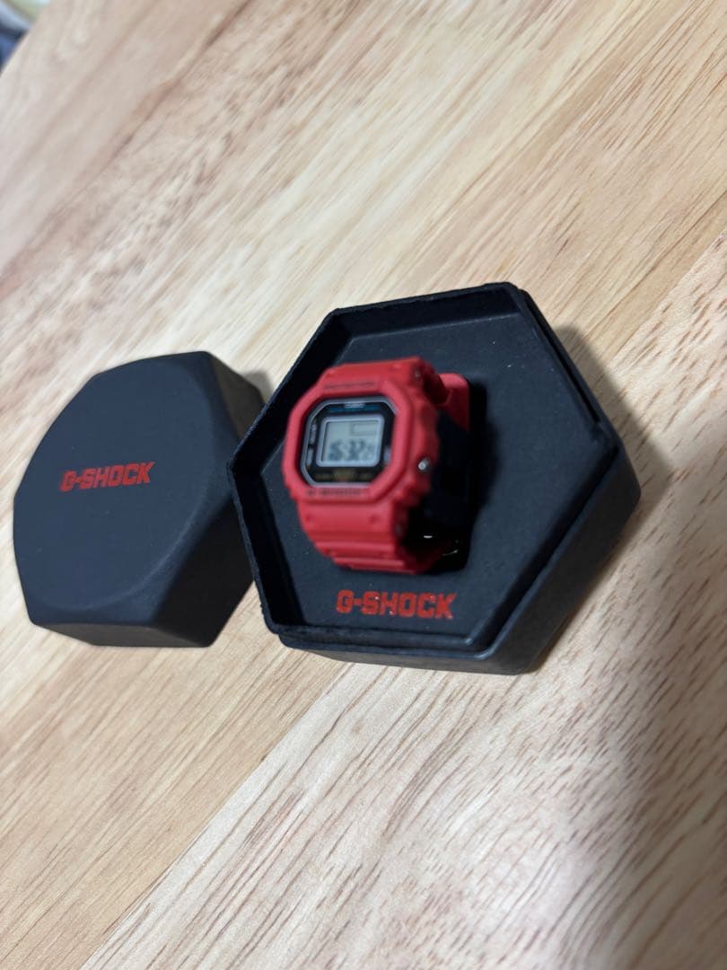 DWN-5600-1JR G-SHOCK nano レッド