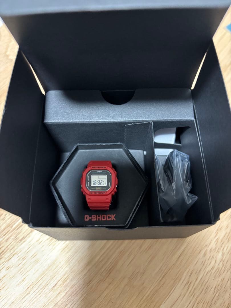 DWN-5600-1JR G-SHOCK nano レッド