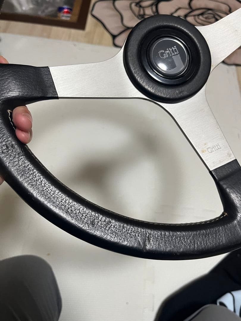 希少momo Gritti ステアリングホイール 3スポーク36π？