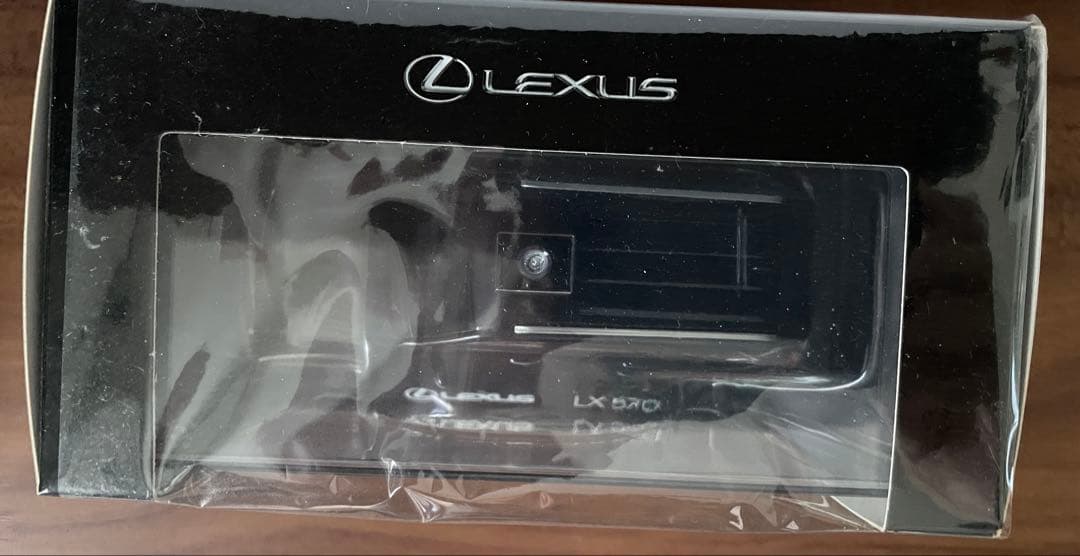 再値下げ！Lexus LX 570 1/43スケールミニカー