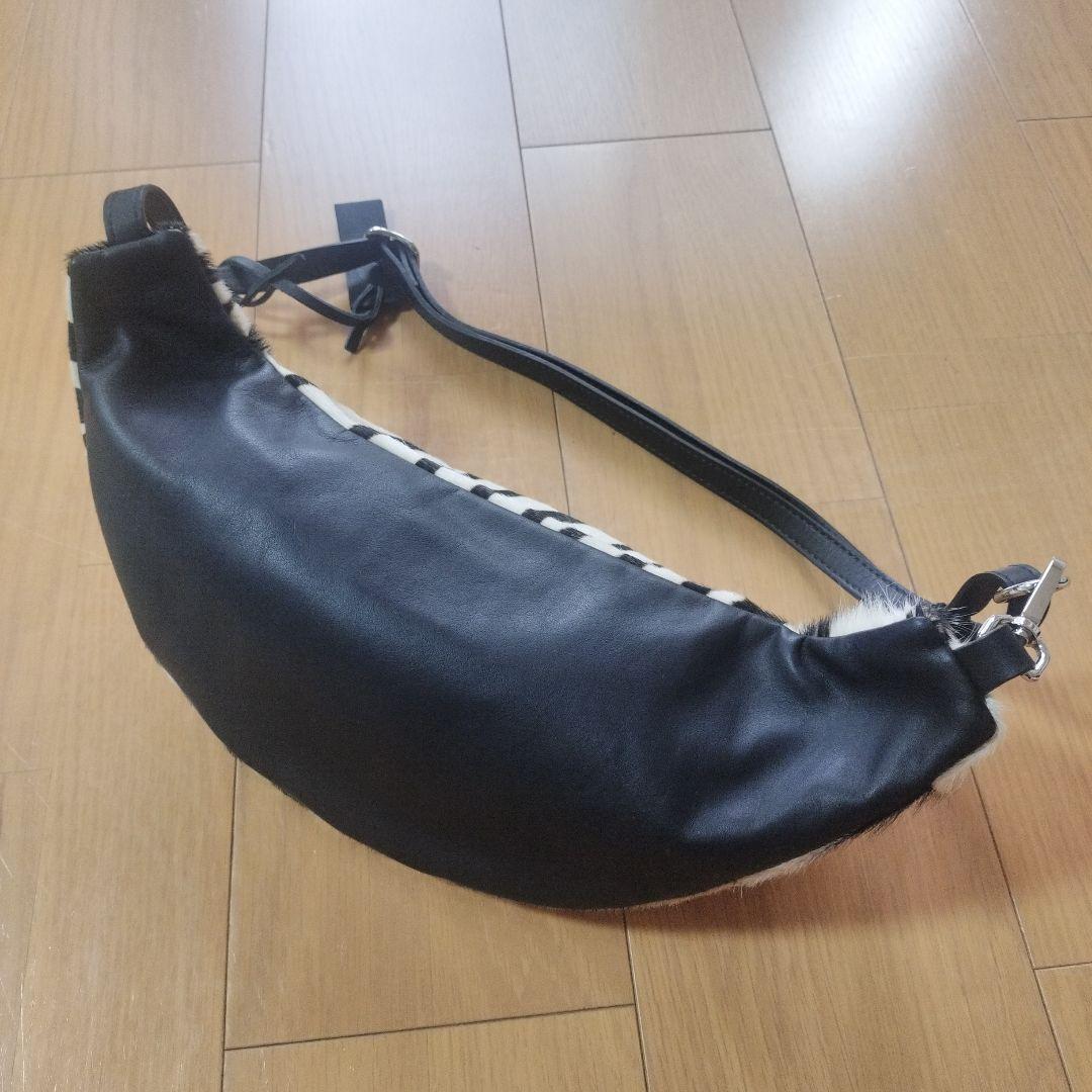 新品　ゼブラ柄ハラコ✕レザー　ボディーバック　BEAMSで購入