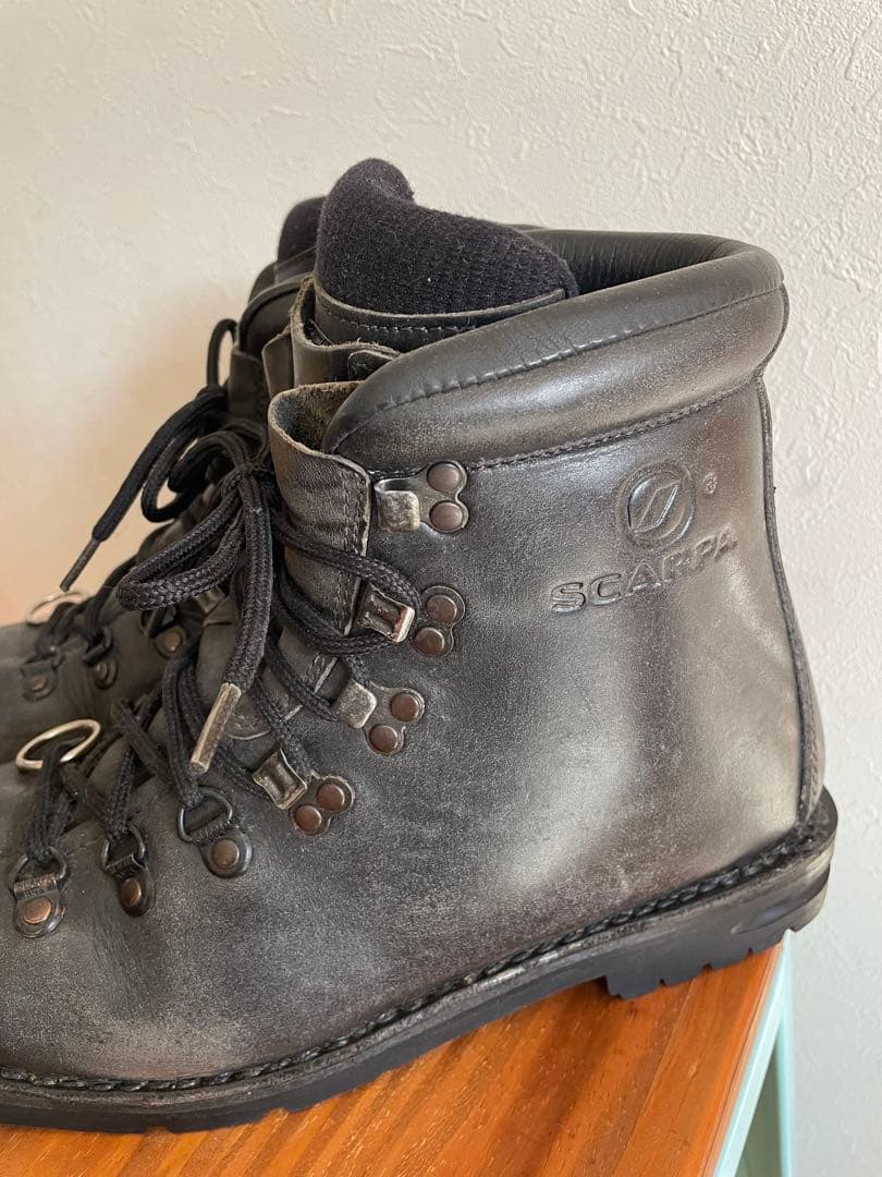 SCARPA テレマーク革ブーツ