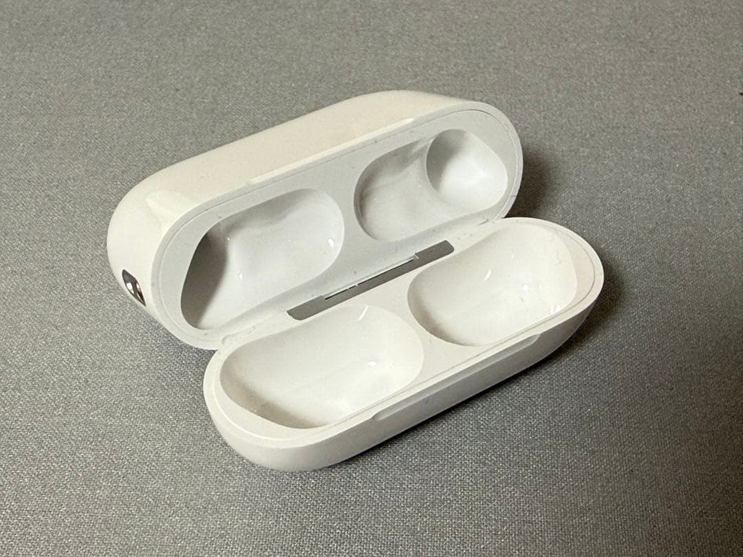 【中古極美品】Apple AirPods Pro 3【おまけ付き】