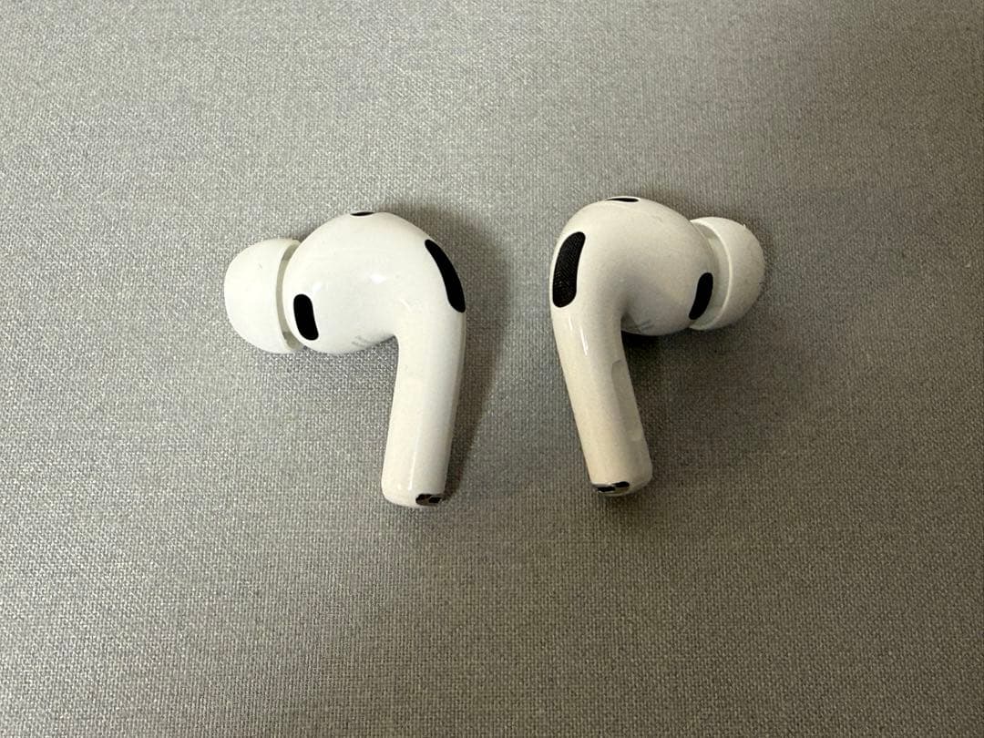 【中古極美品】Apple AirPods Pro 3【おまけ付き】