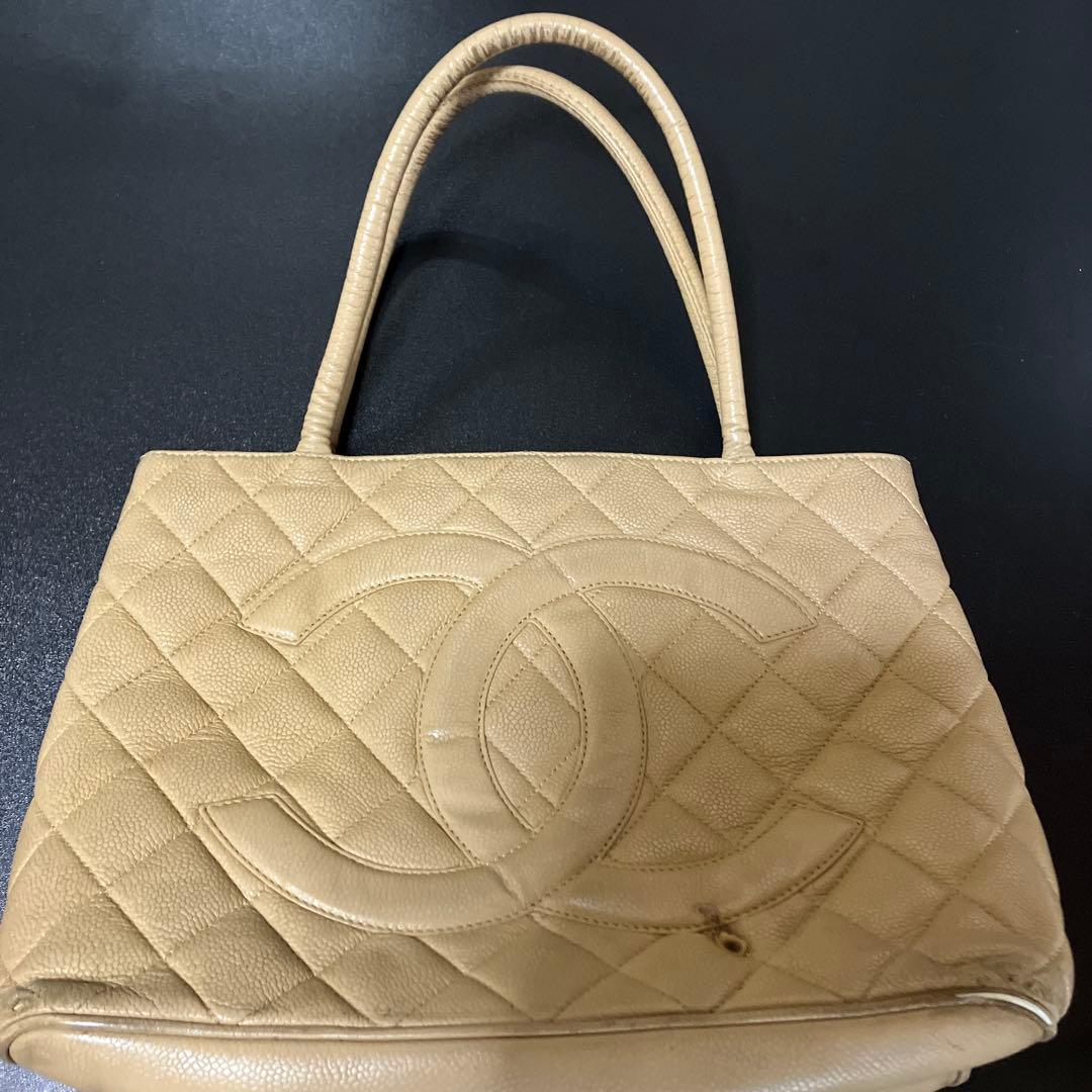 シャネル　復刻トート　キャビアスキン　ベージュ　金具　ゴールド　正規店購入　本物