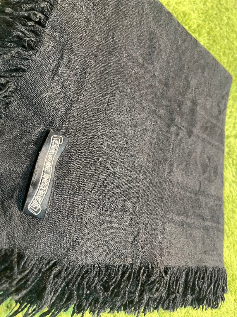 クロムハーツ　黒いフリンジ付きストール