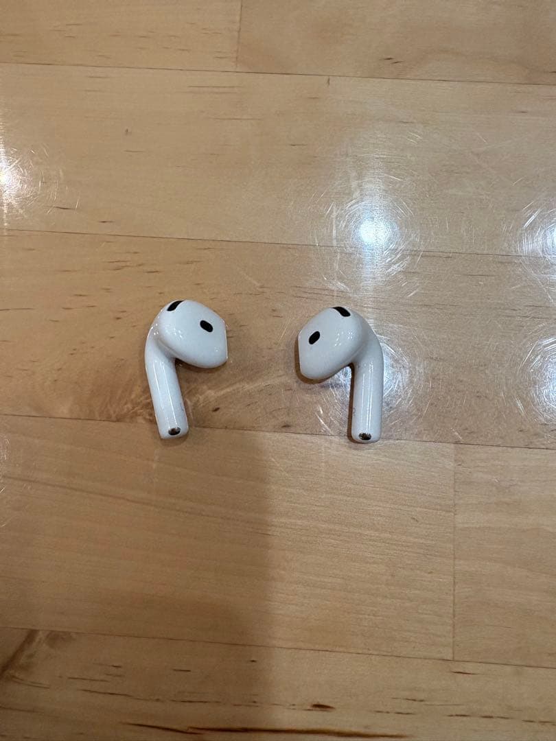 限定値下げ　AirPods4 アクティブノイズキャンセリング機能付