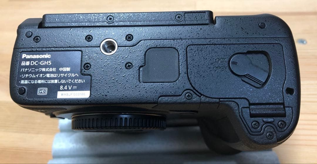 Panasonic GH-5 本体のみ　純正電池4個付き