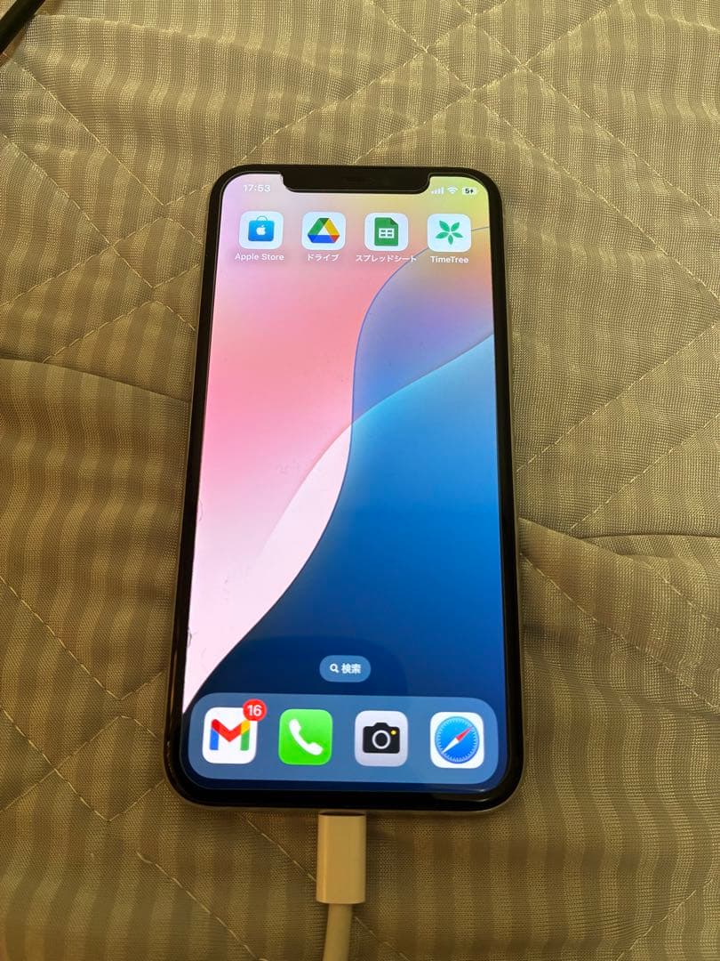 L*y様 Apple iPhone 11 Pro 256GB シルバー 本体