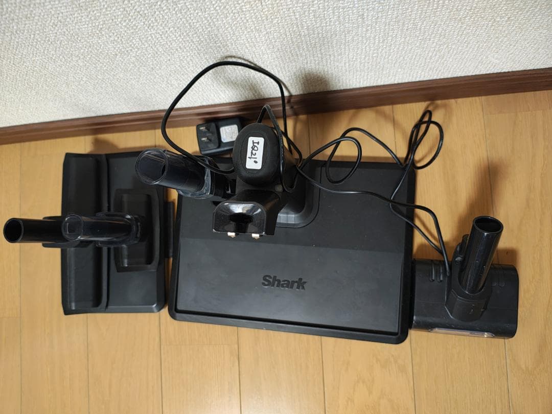 シャーク★コードレスクリーナー★LC200JIV★バッテリー新品と同等★