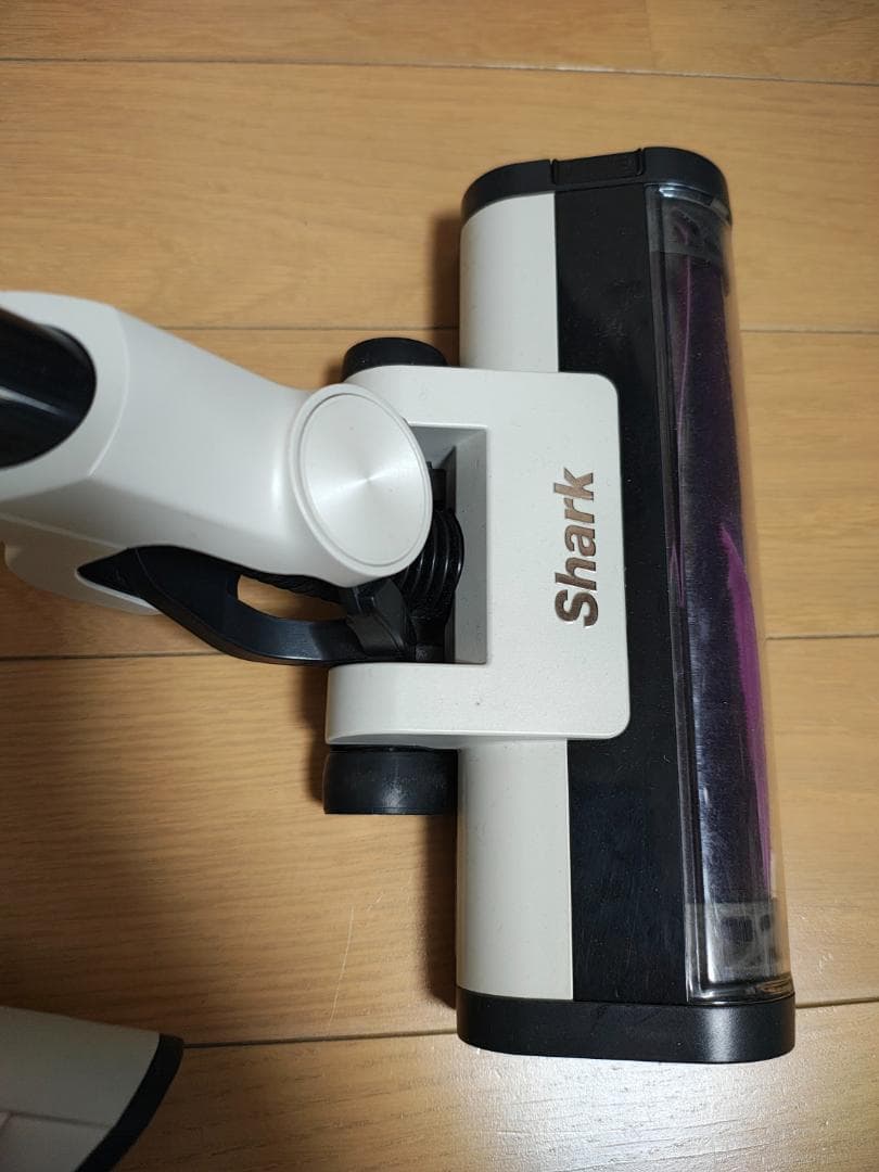 シャーク★コードレスクリーナー★LC200JIV★バッテリー新品と同等★