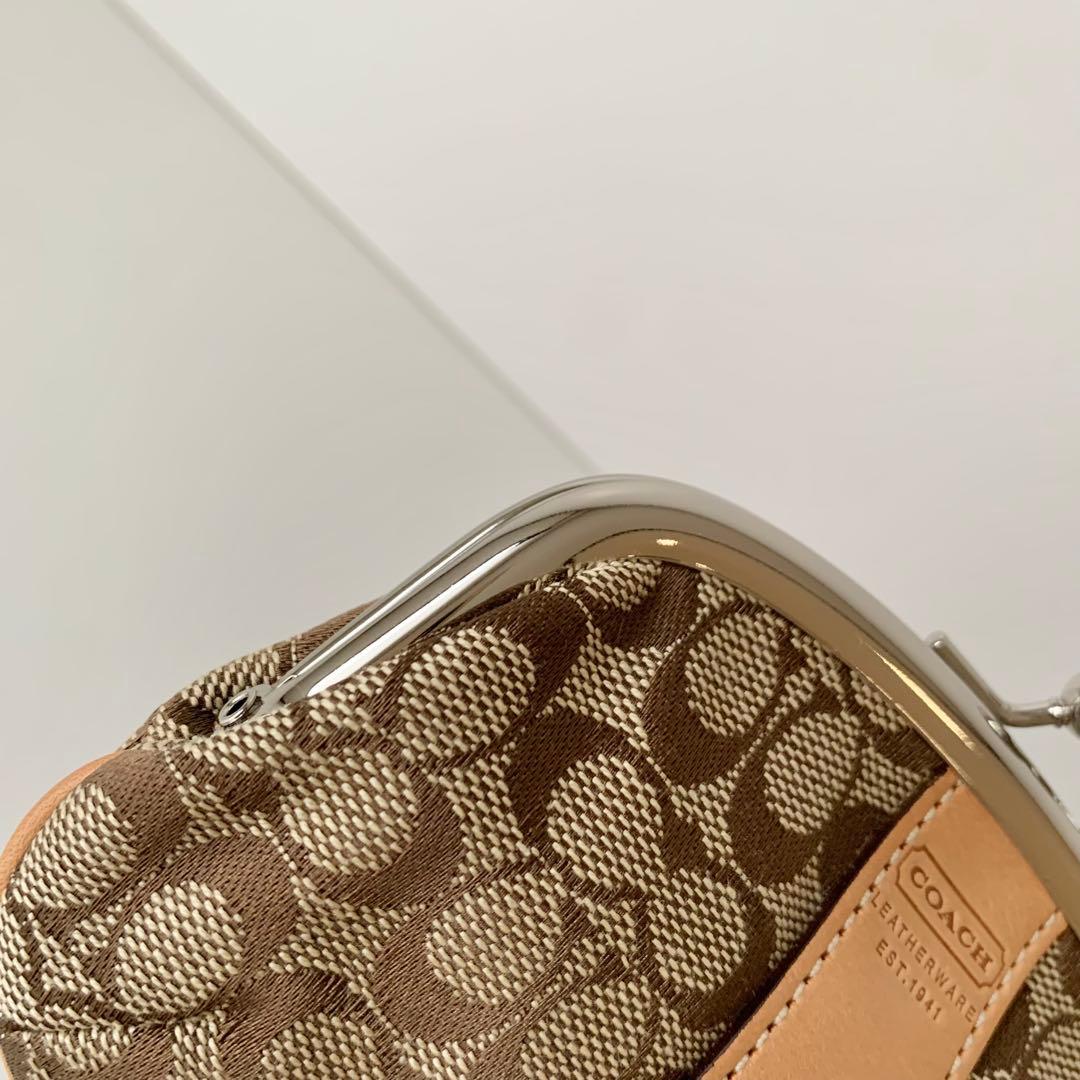 【COACH】コーチ　がま口　ポーチ　シグネチャー　ベージュ　新品　お財布