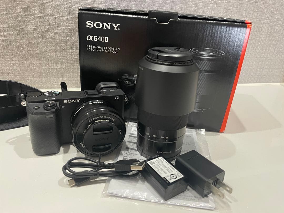 【値下げ】SONY α6400ダブルズームキット・ショルダーケースおまけ付