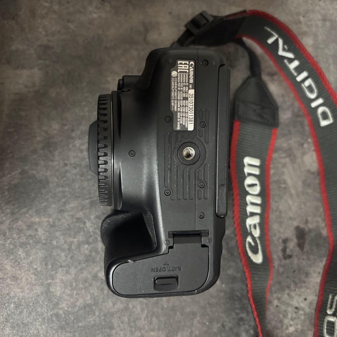 Canon EOS kiss X9i 一眼レフカメラ