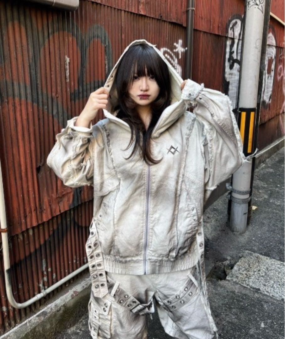 『REFLEM/レフレム』顔料加工ハイネックデニムパーカー ホワイト