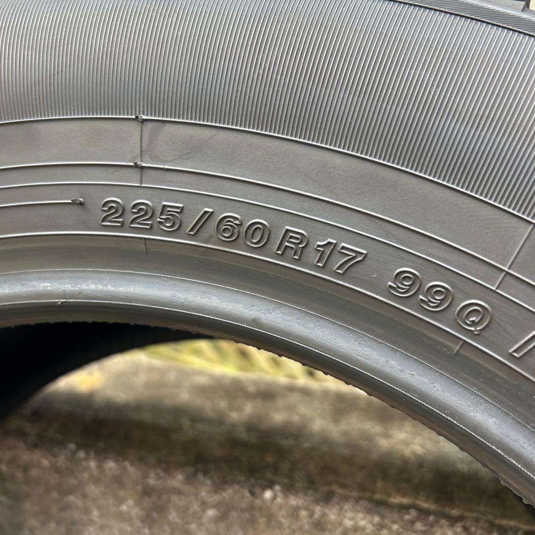 スタッドレスタイヤ225/60/17 2022年製　34週