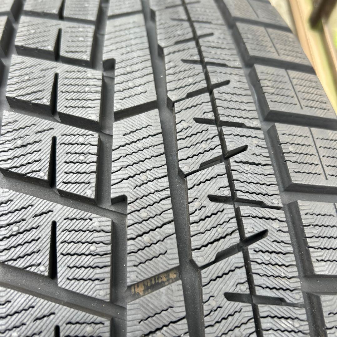 スタッドレスタイヤ225/60/17 2022年製　34週