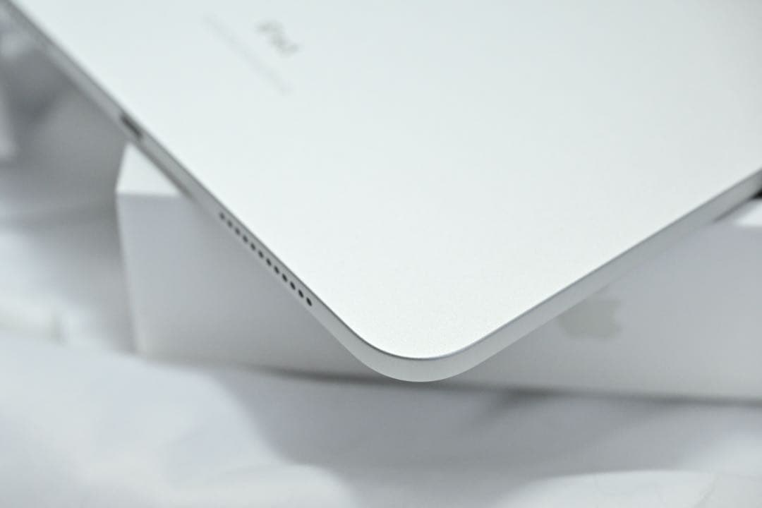 ほぼ未使用iPad（10世代）10.9インチApple Pencil付き 64G