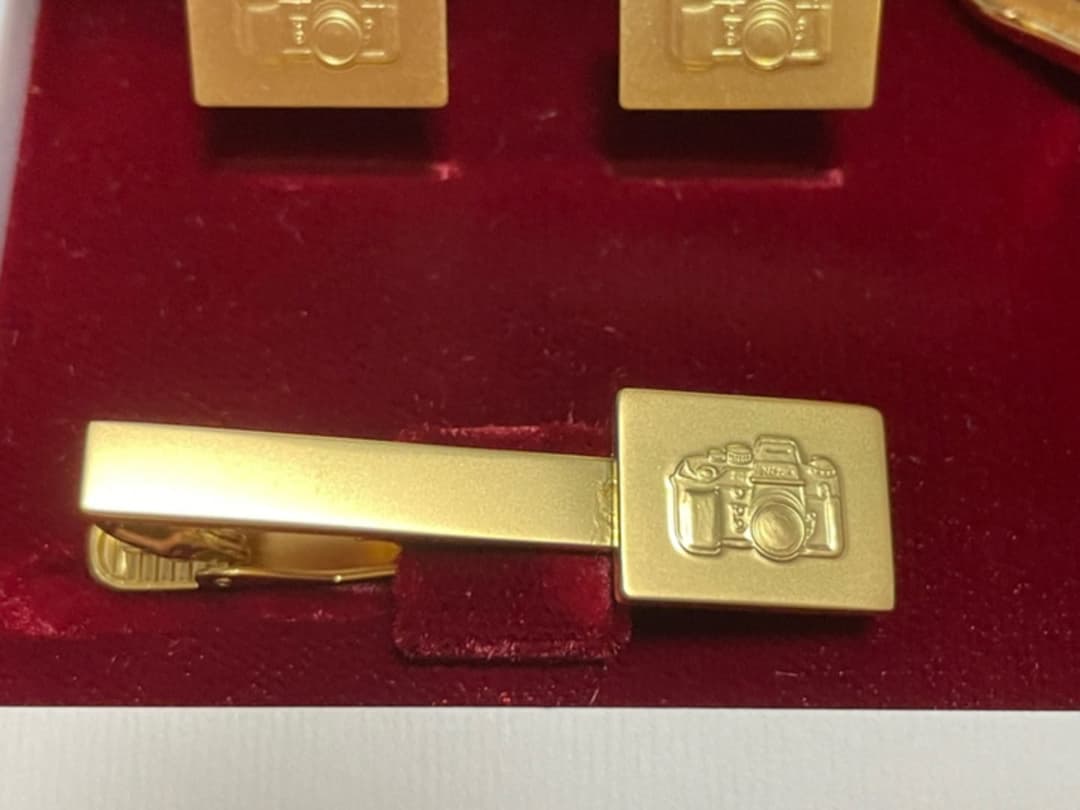 ニコン24金キーホルダー&タイピン&カフス