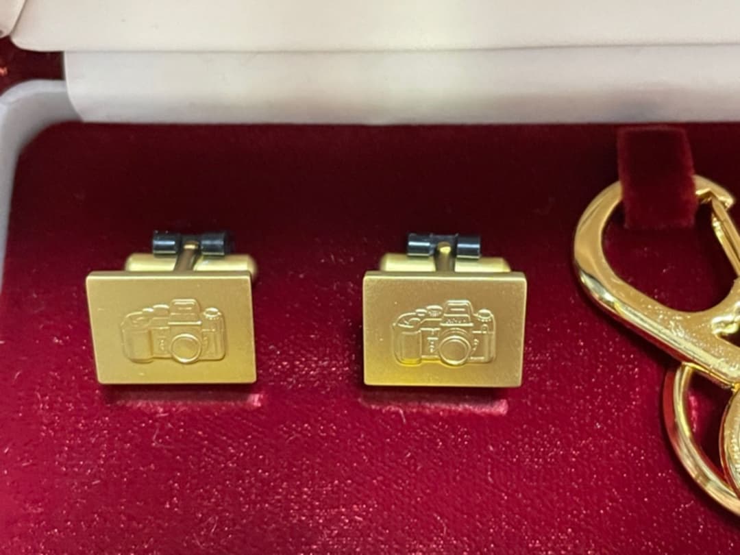 ニコン24金キーホルダー&タイピン&カフス