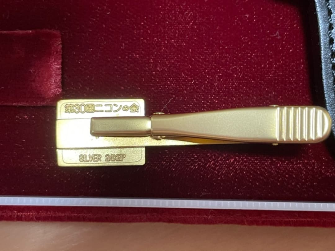 ニコン24金キーホルダー&タイピン&カフス