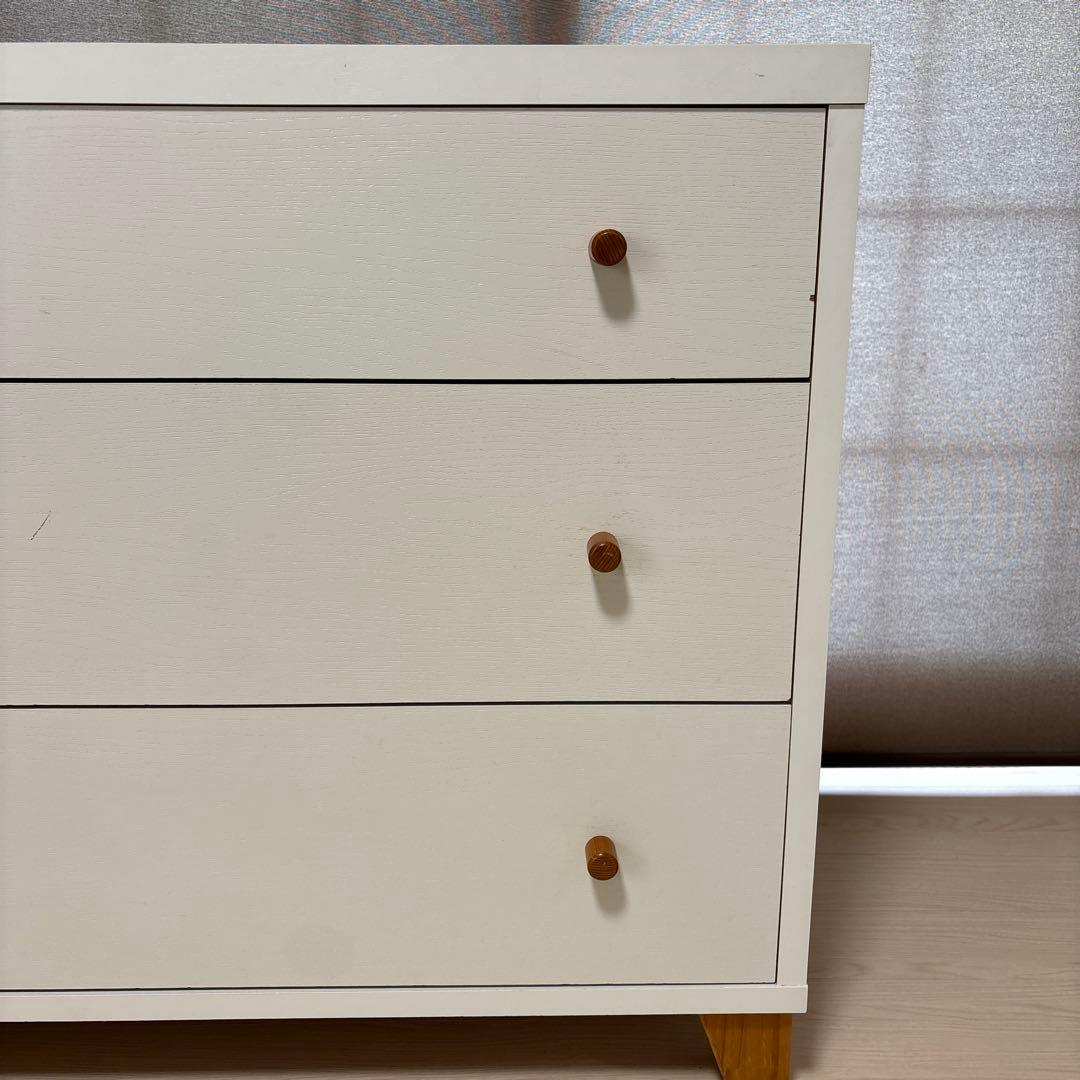 モモナチュラル ホワイト 3段チェスト 木製脚付き