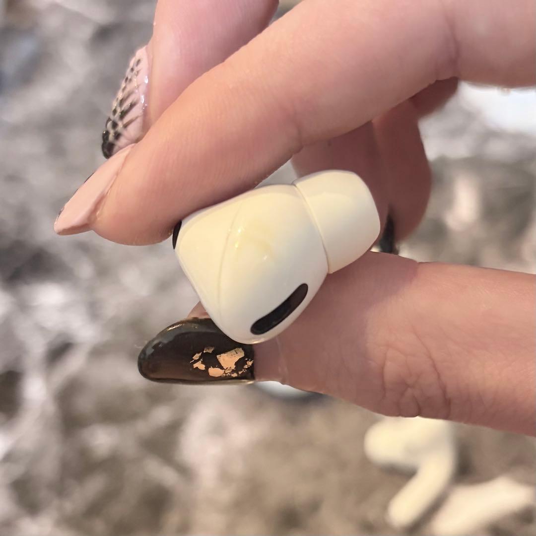 Apple純正 AirPods Pro エアーポッズ ワイヤレスイヤホン