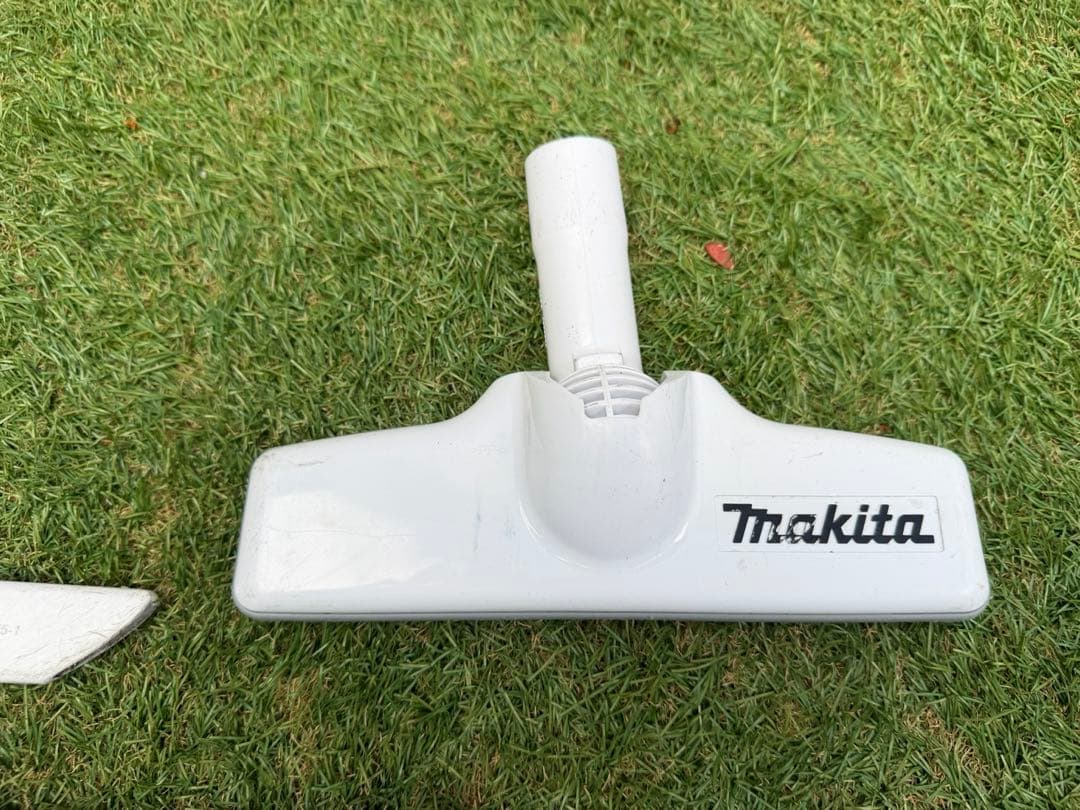 Makita CL281FD 充電式クリーナー18V