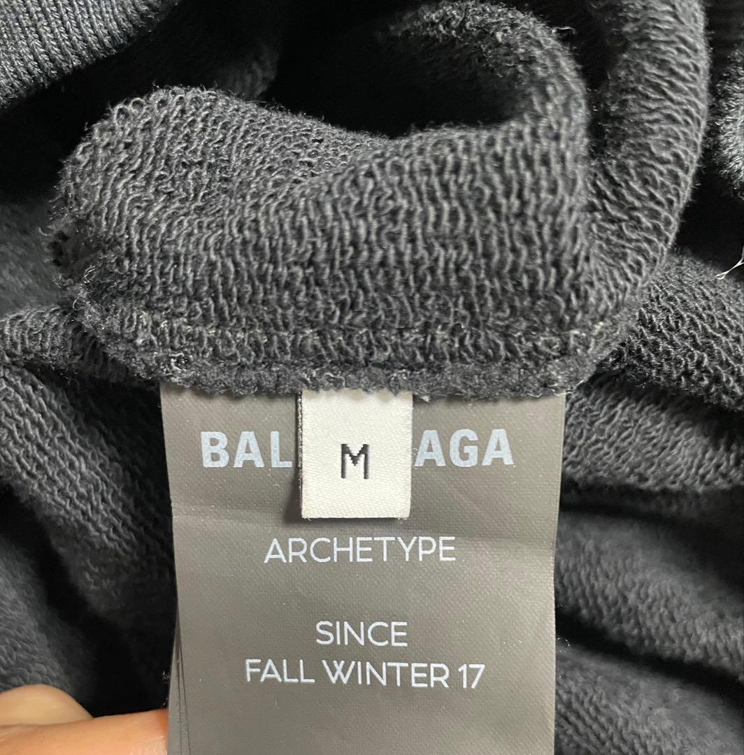 バレンシアガパーカーMブラック