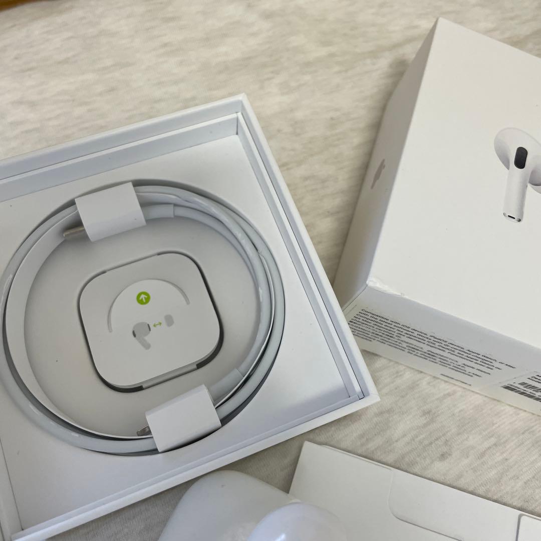 AirPods本体 充電ケース・ケーブル付き