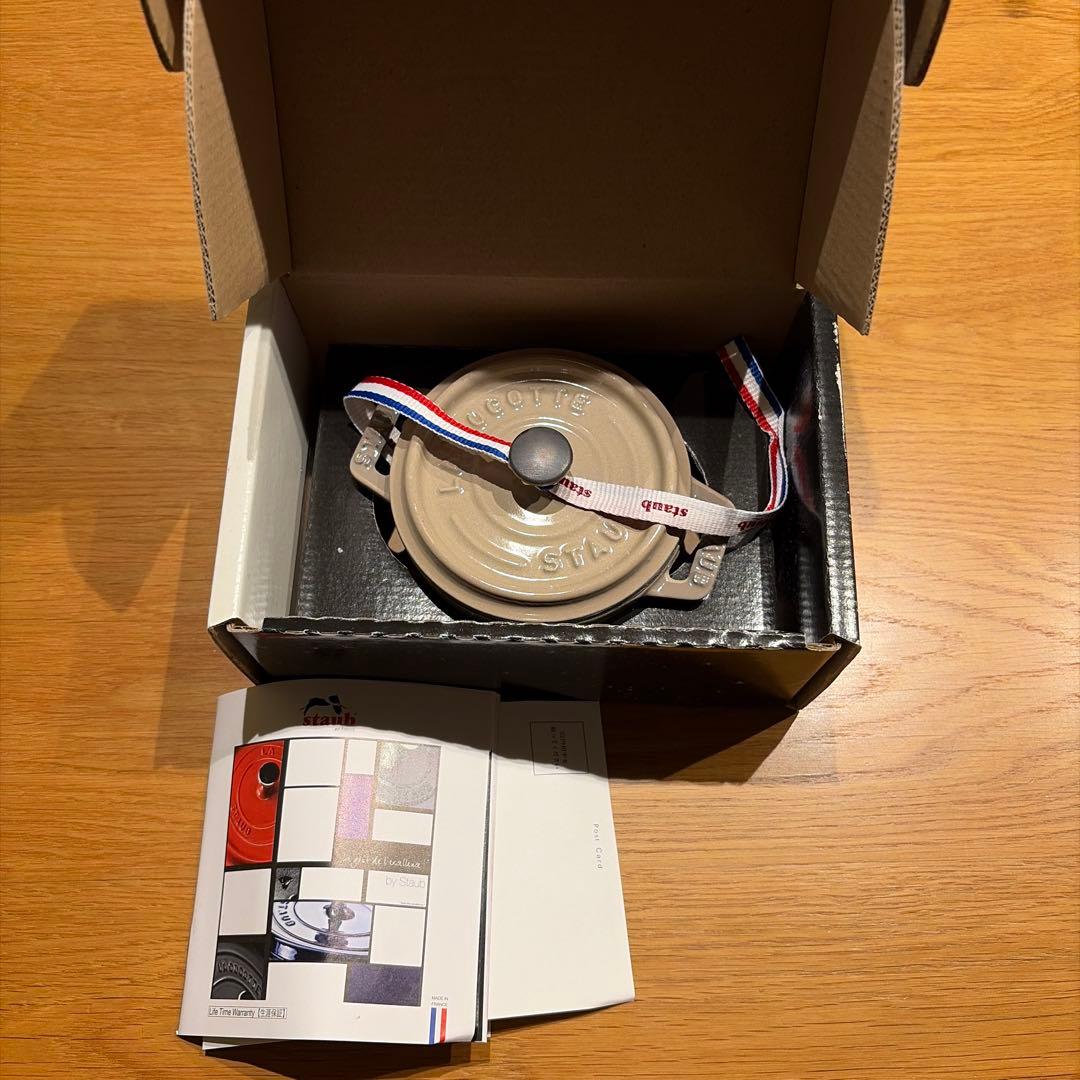 ストウブ ココットラウンド10cm リネン