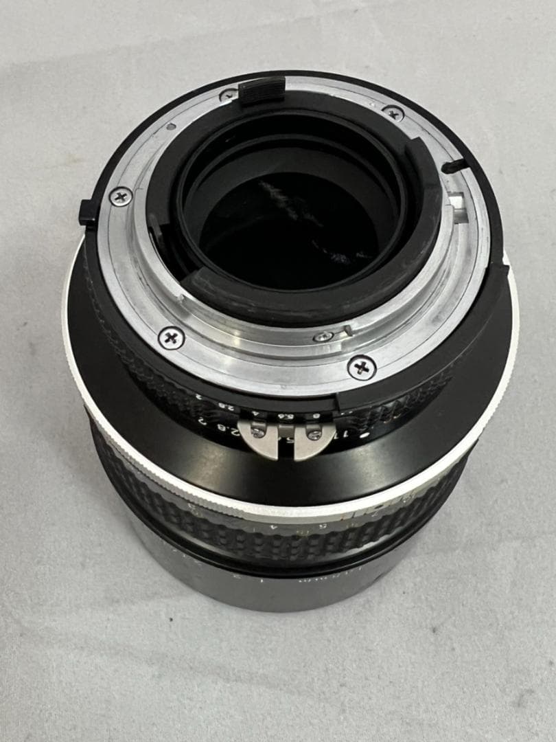 レンズ(単焦点) Nikon NIKKOR Ai-s AIS 135mm f/2 MF Lens