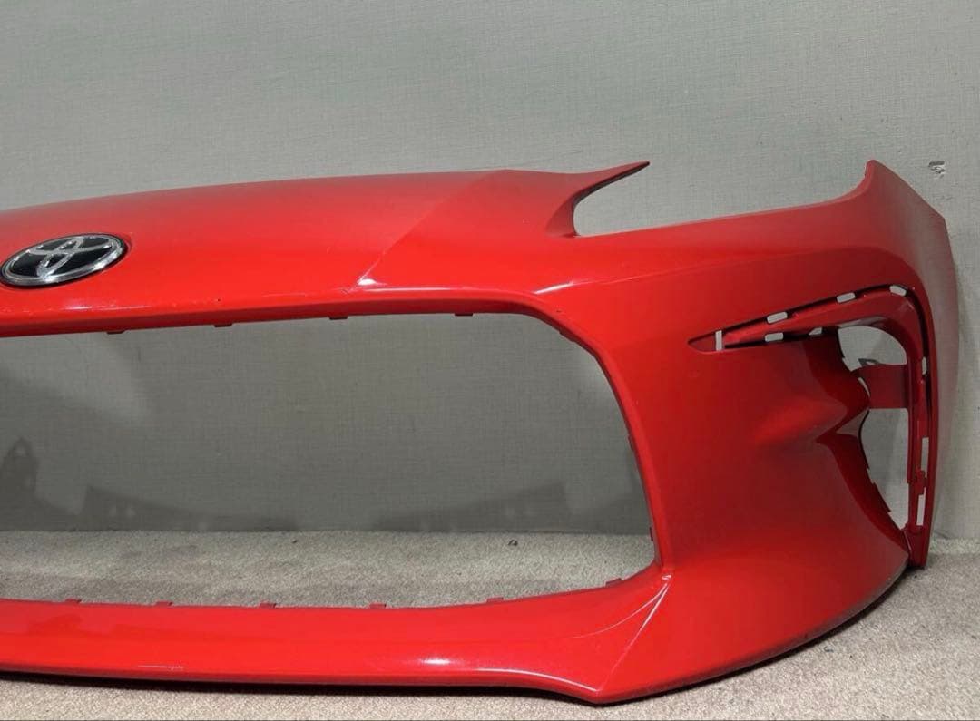 GR86 ZN8 純正 フロントバンパー (DCK スパークレッド)