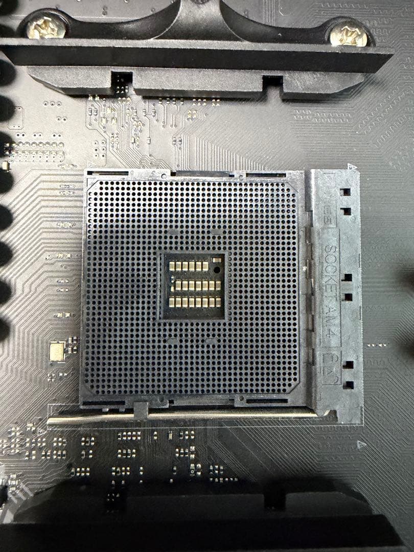 ROG STRIX B550-F GAMING マザーボード