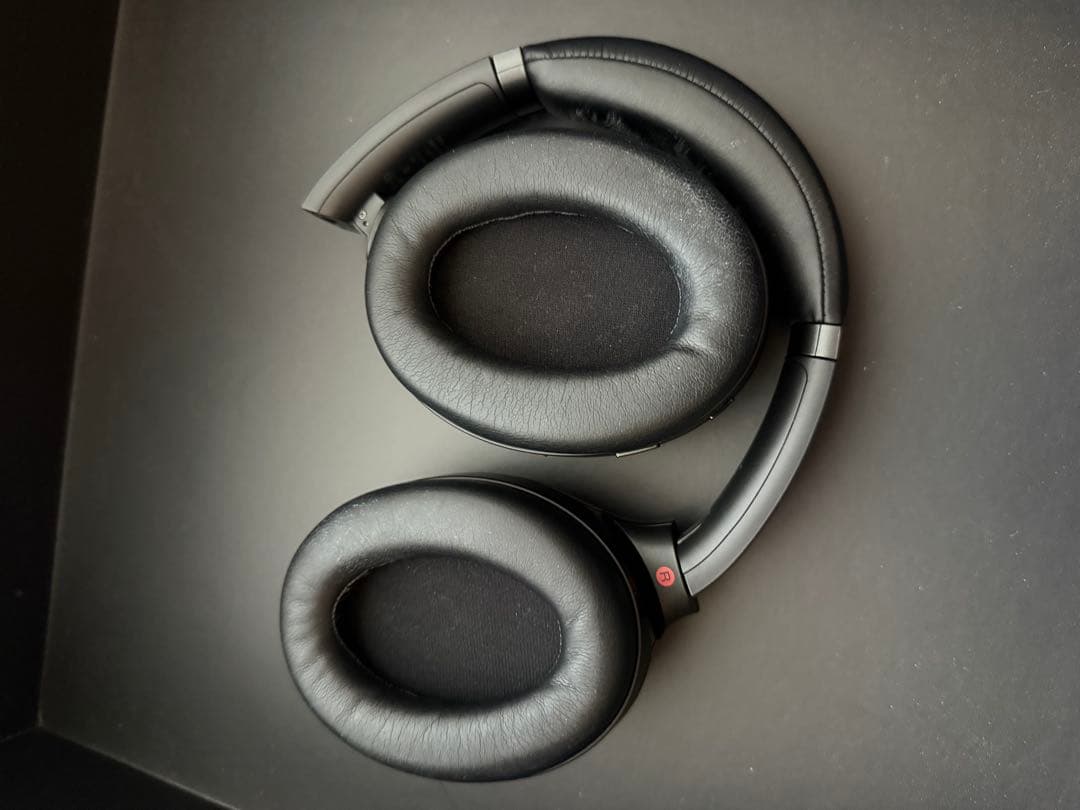 美品　SONY ワイヤレスヘッドホン ブラック　WH-1000XM3