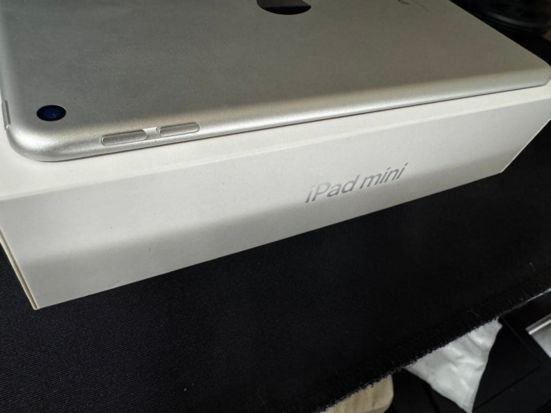 iPad mini5 (第5世代) Wi-Fiモデル 64GB ホワイト