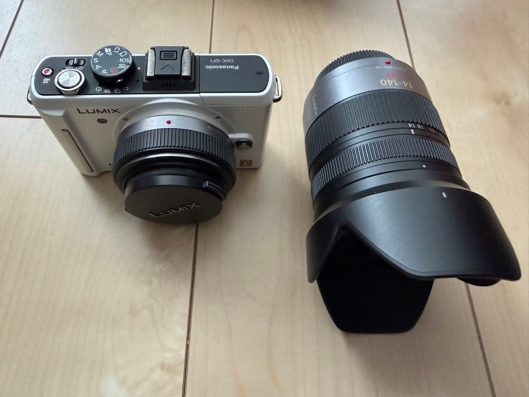 Panasonic GF1 ミラーレスカメラ 14-140mmレンズ