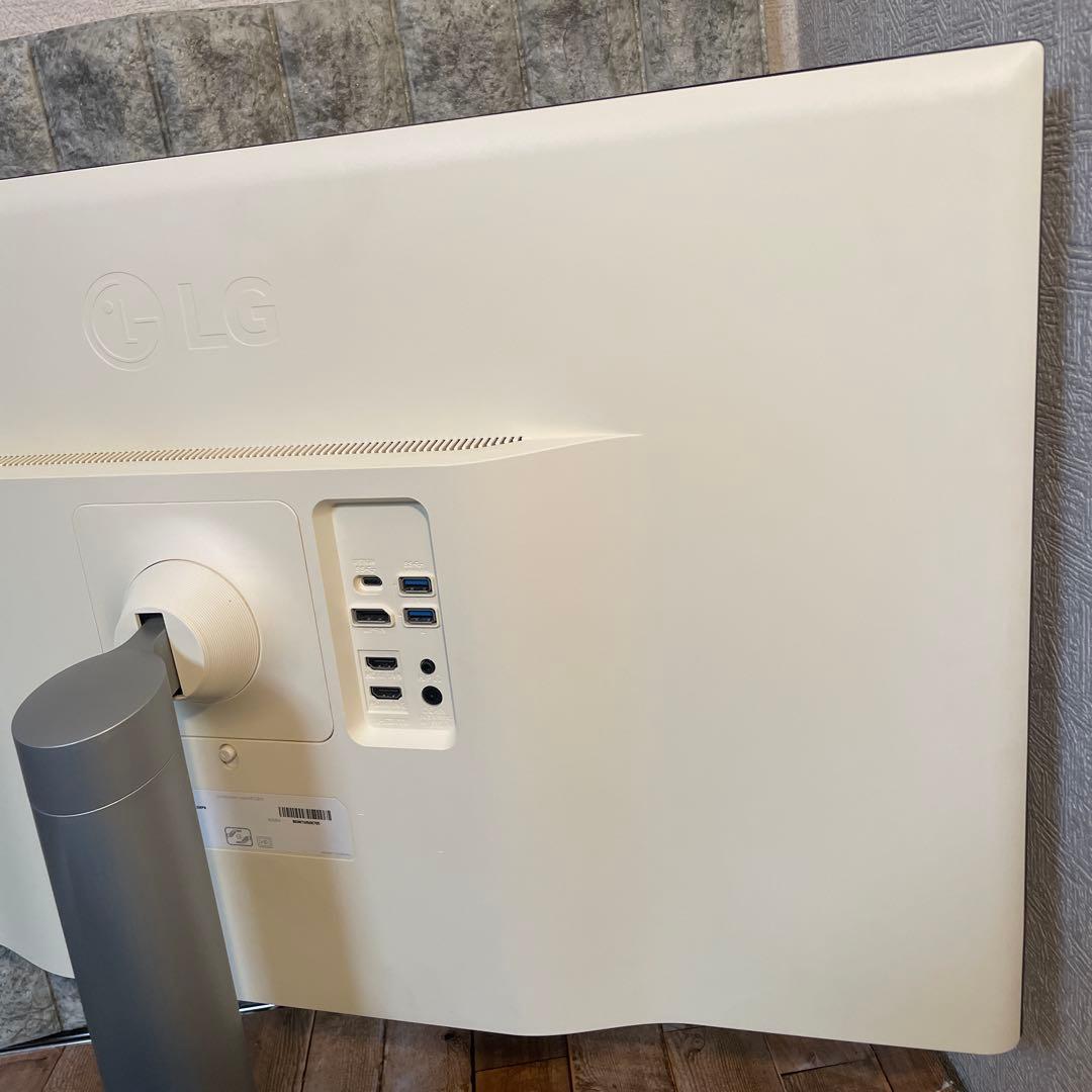 #905 LG 32UL750-W 4Kモニター 31.5インチ