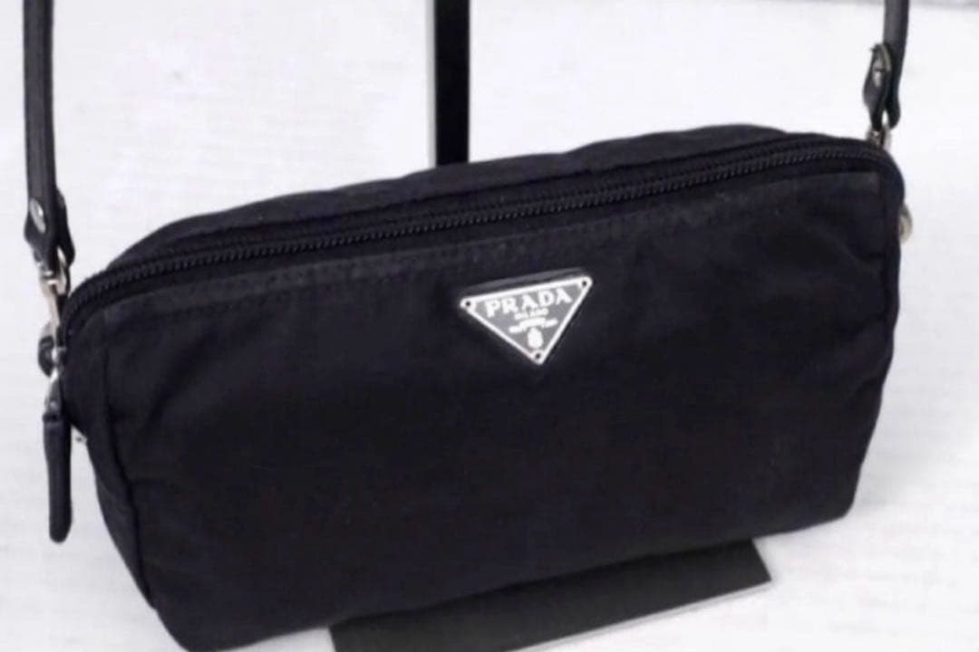 美品◆ PRADAプラダ ナイロンxレザー ショルダー カメラ バッグ ポーチ黒