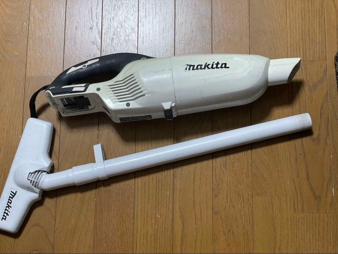 Makita CL281FD 充電式クリーナー18V