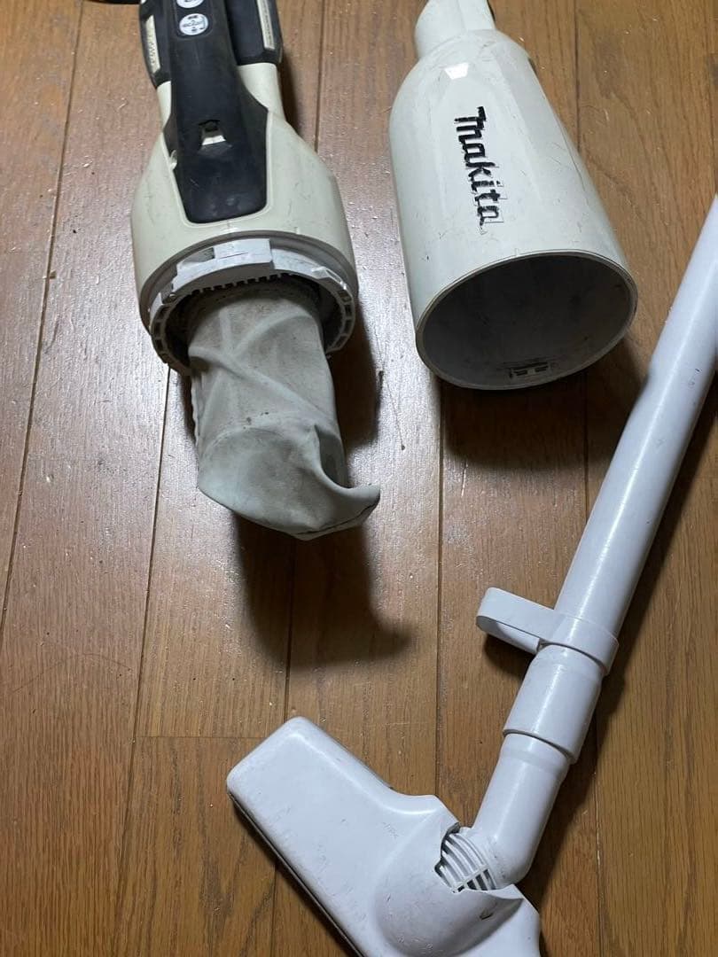 Makita CL281FD 充電式クリーナー18V