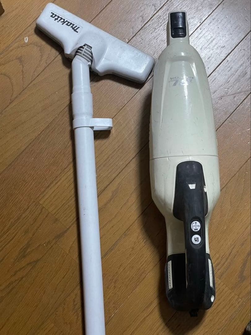 Makita CL281FD 充電式クリーナー18V